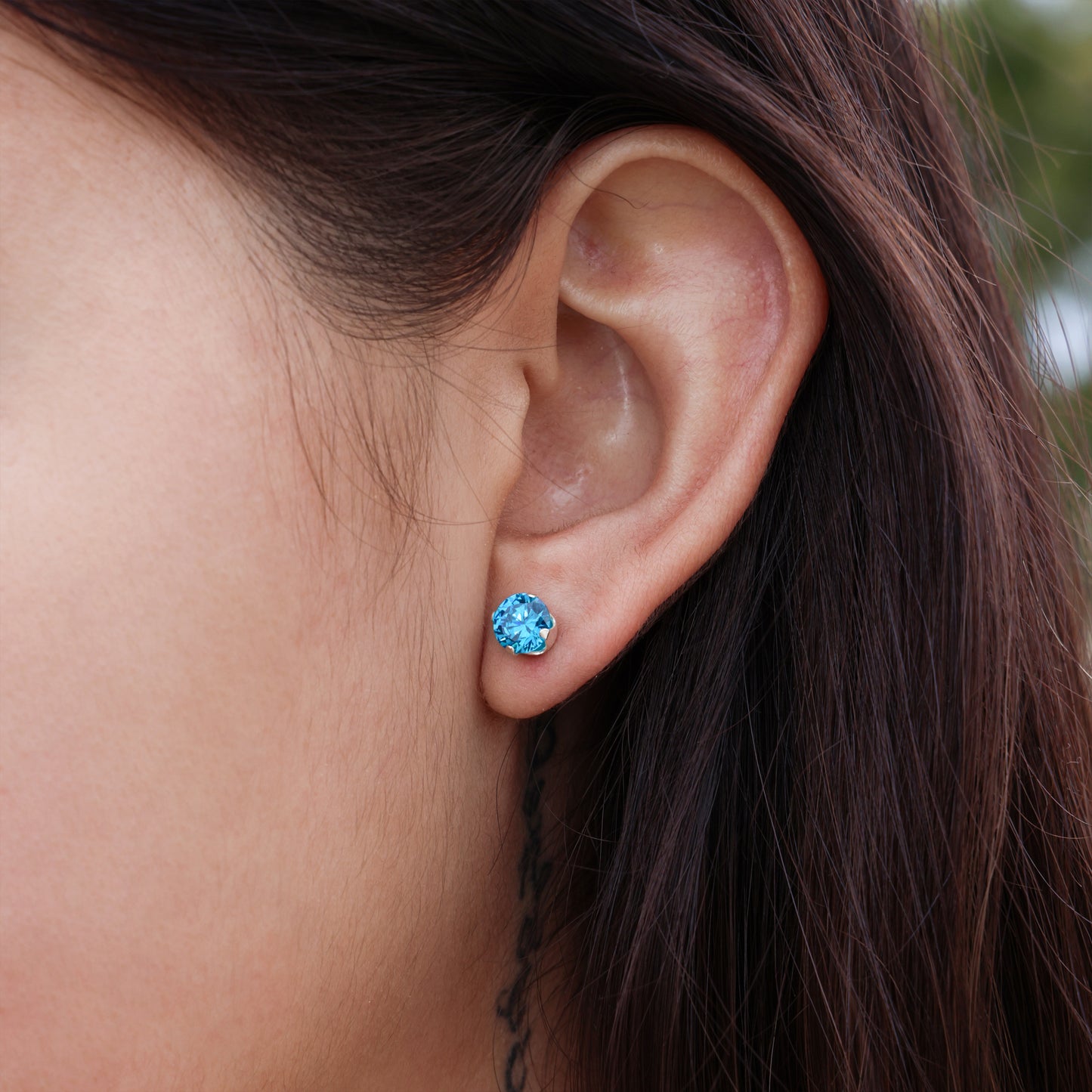 Women's 6mm Round Blue Topaz CZ Stud Earrings - 925 Silver