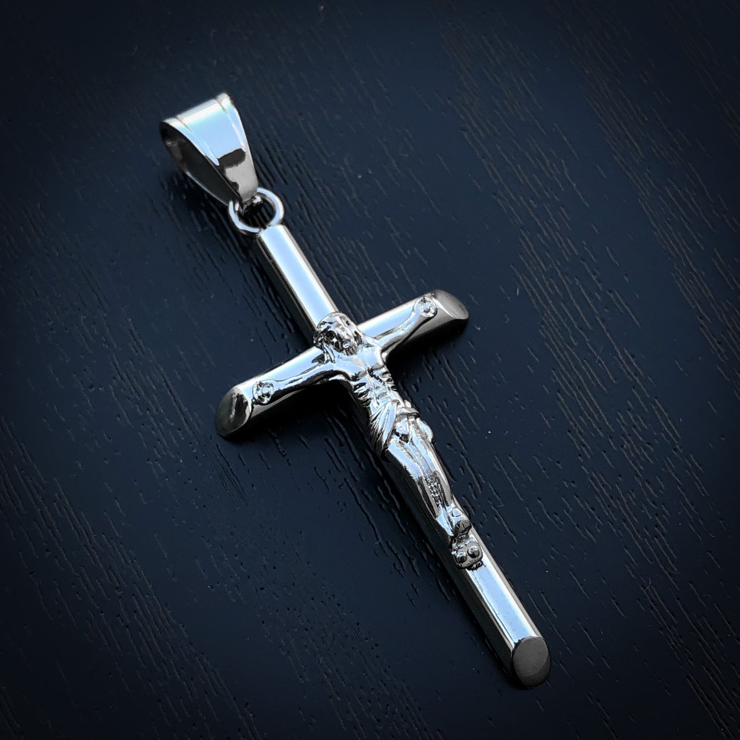 The Classic Crucifix Pendant - 925 Silver