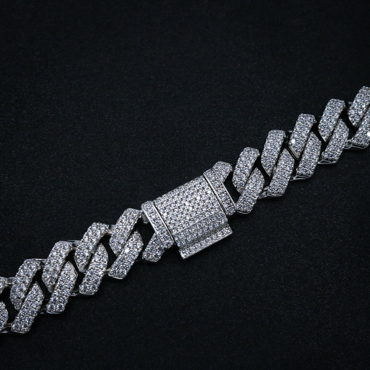 13mm Diamond Prong link Cuban Necklace - White Gold