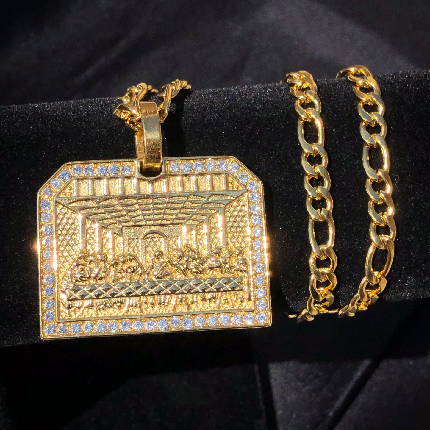 Big Last Supper Pendant - Gold