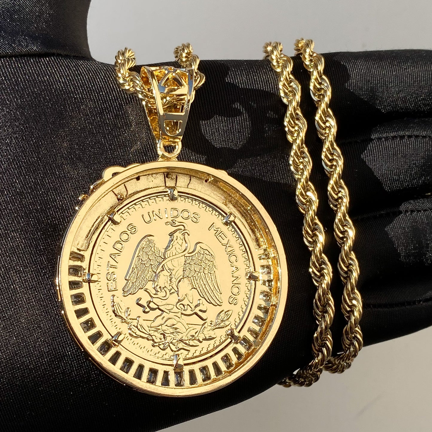 El Alacran Baguette Centenario Pendant