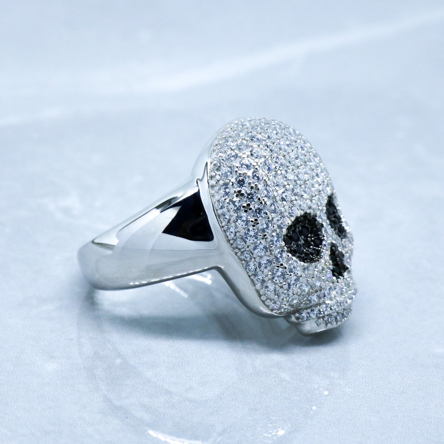 Iced out Skull Ring - 925 Silver
