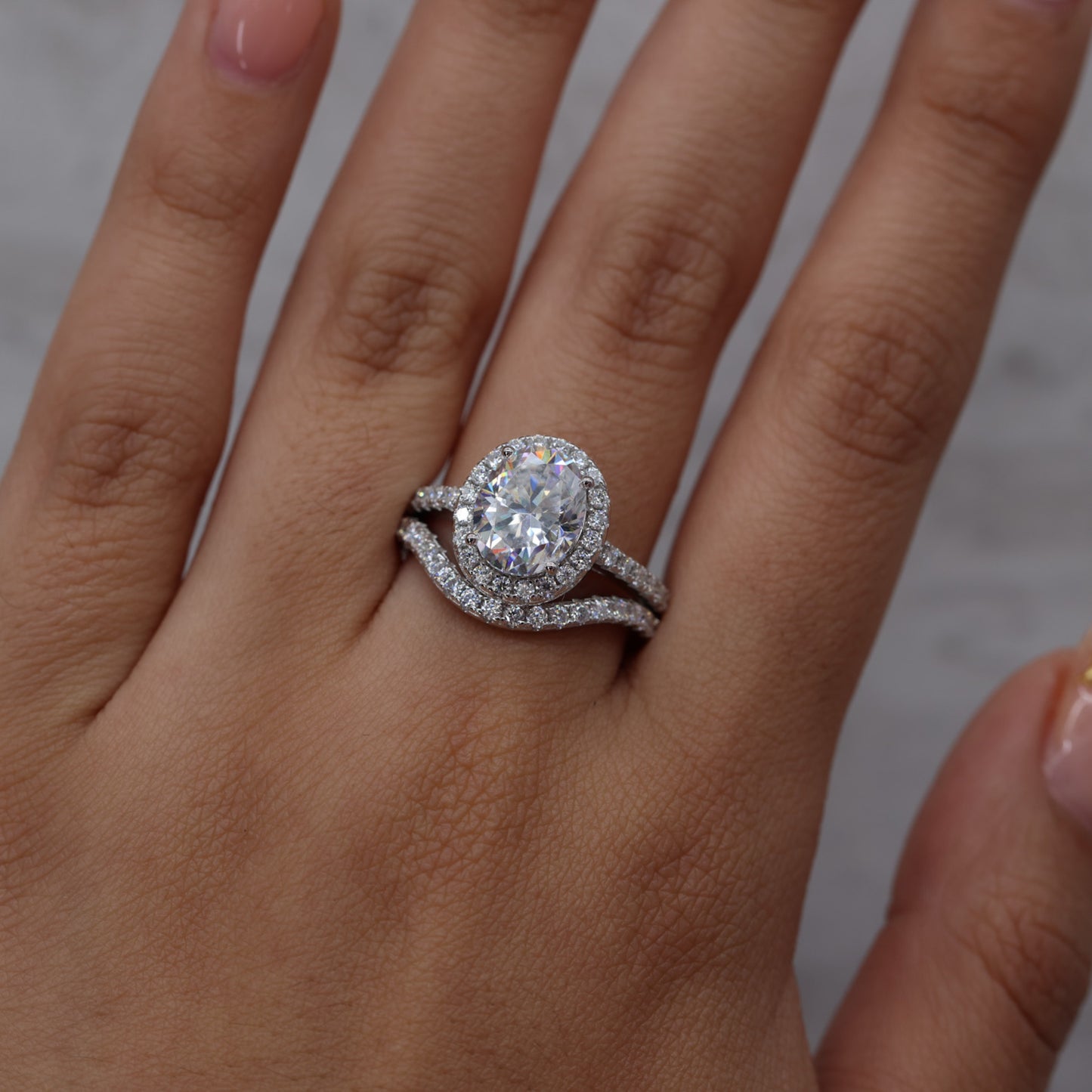 3ct Moissanite Oval Cut Halo Ring - 925 Silver