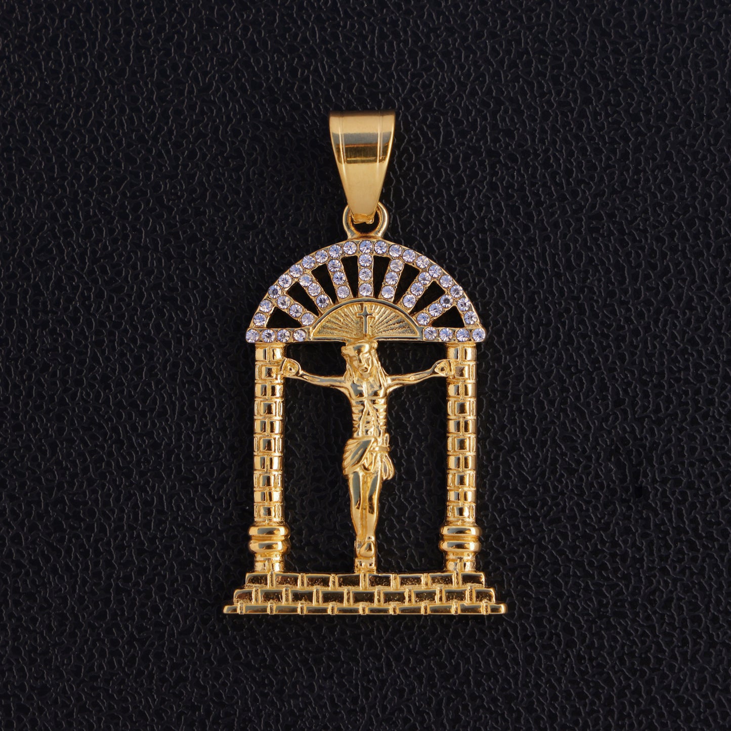 Jesus Temple Pendant - Gold