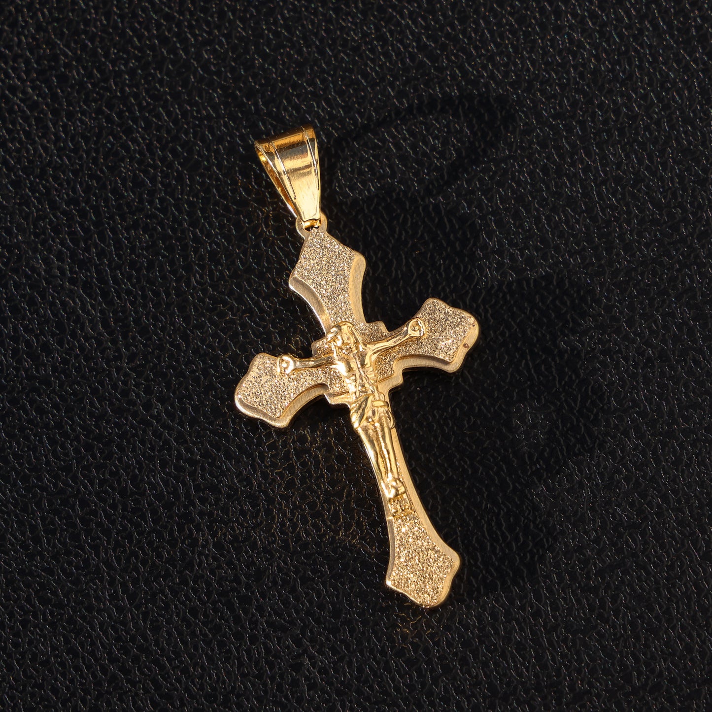 Small Budded Cross Pendant - Gold