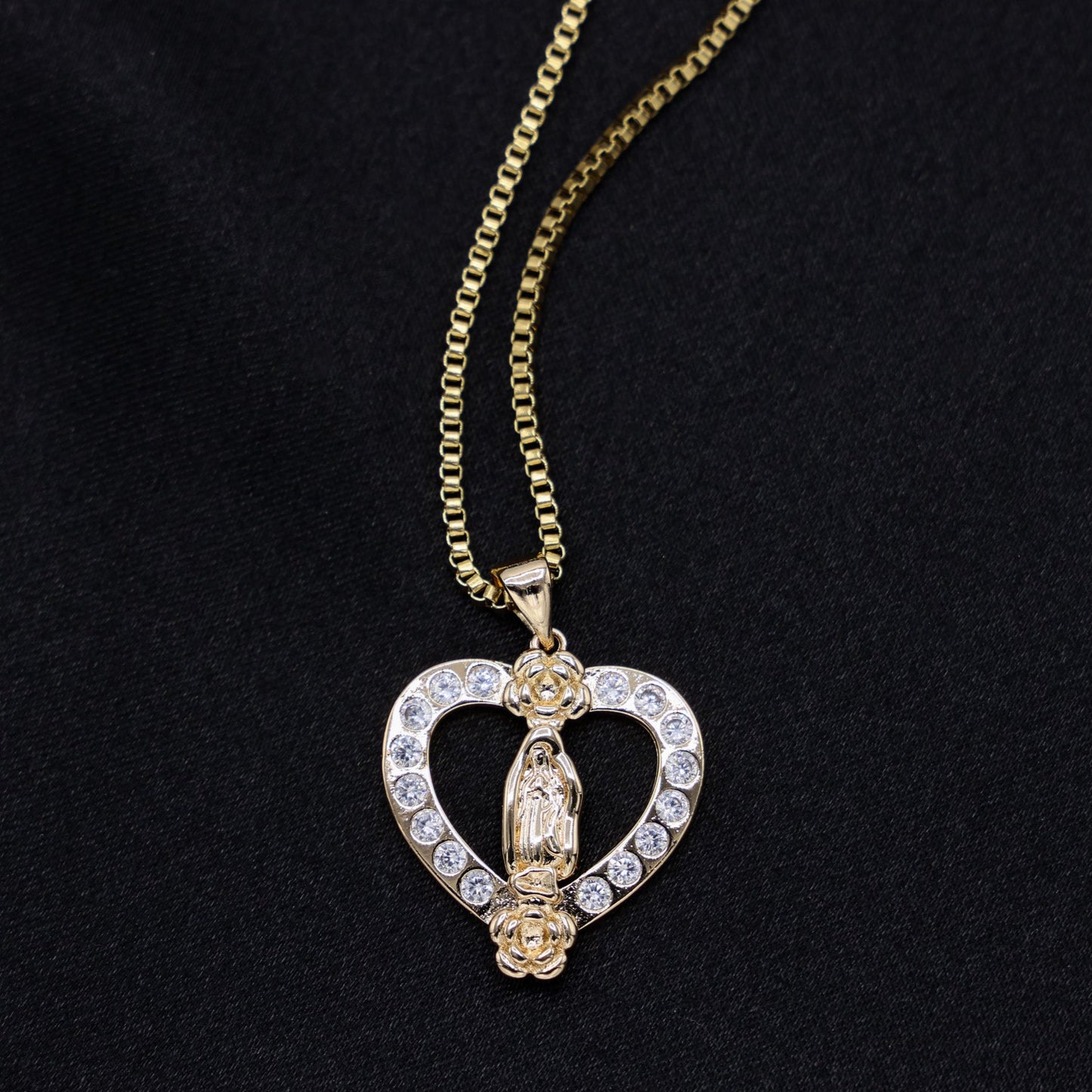 Iced Heart Virgin Mary Rose Neklace - Gold