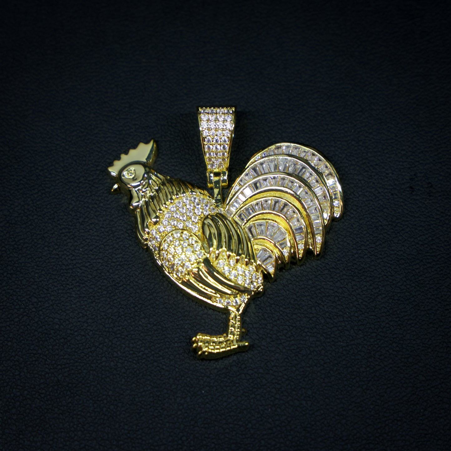 Iced Out Gallo Pendant - Gold