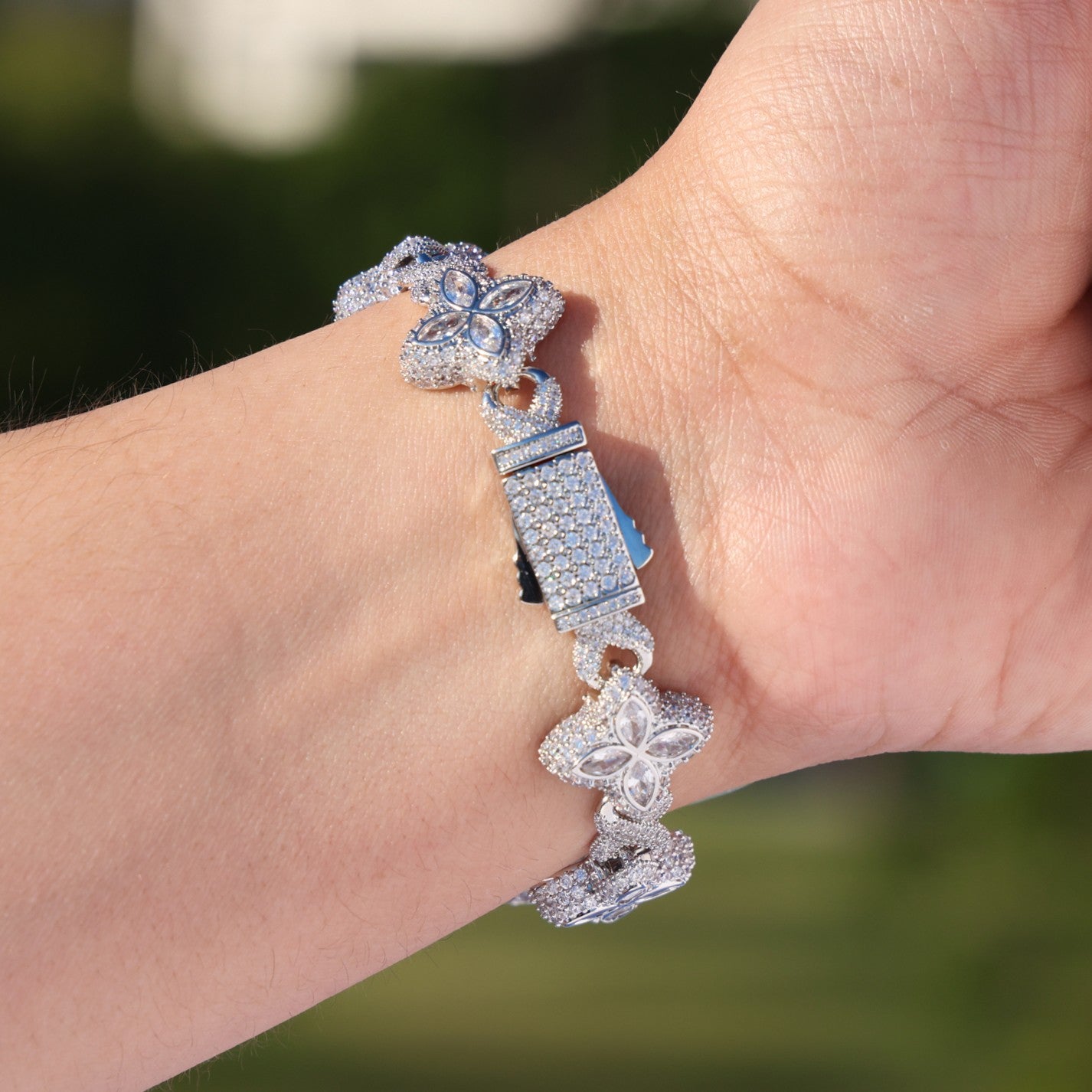 Iced Clover Link Bracelet - White Gold