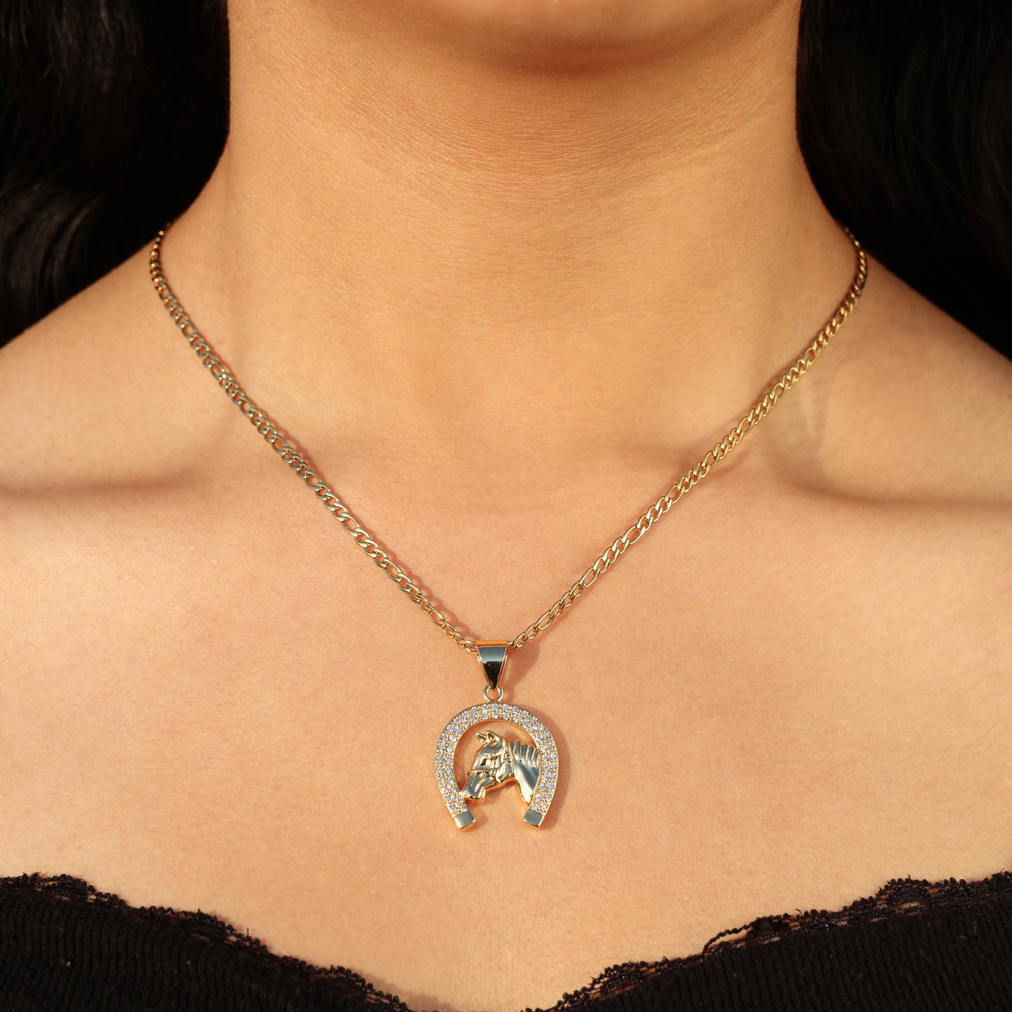 Icy Horseshoe Necklace - Gold