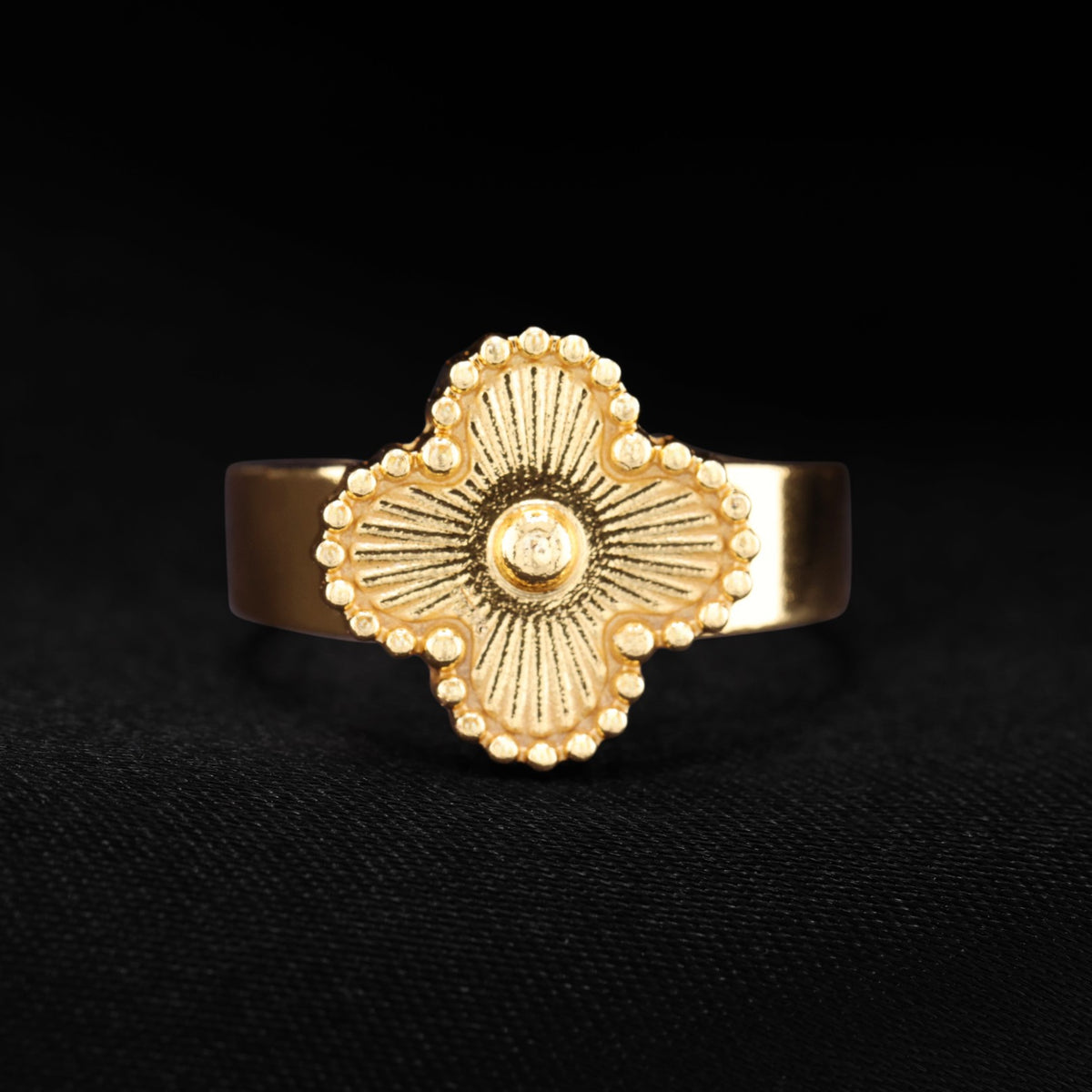 Clover Ring - Gold