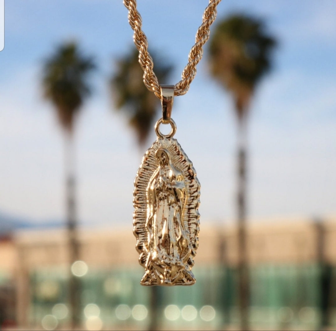 Small Gold Plated Heart Shape Virgin Mary Necklaces for Women CZ Crystal  Guadalupe Necklaces Christian Jewelry - China Virgin Mary Necklaces and  Necklaces for Women price | Made-in-China.com