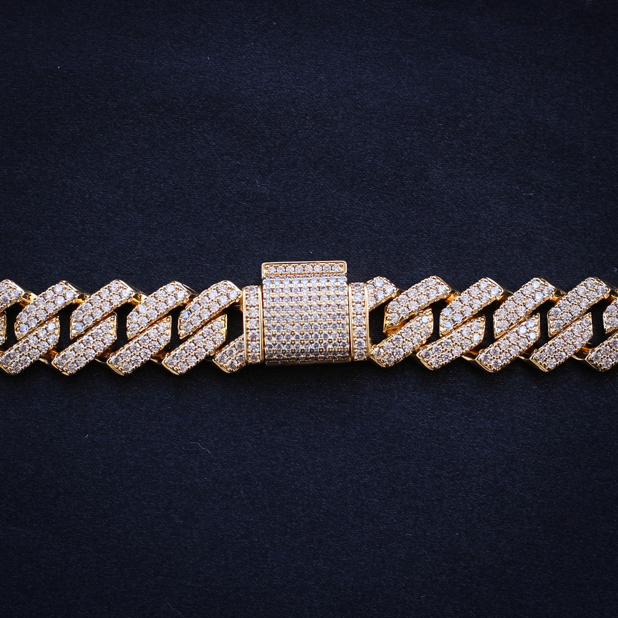 Women's 13mm Diamond Prong link Cuban chain - Gold