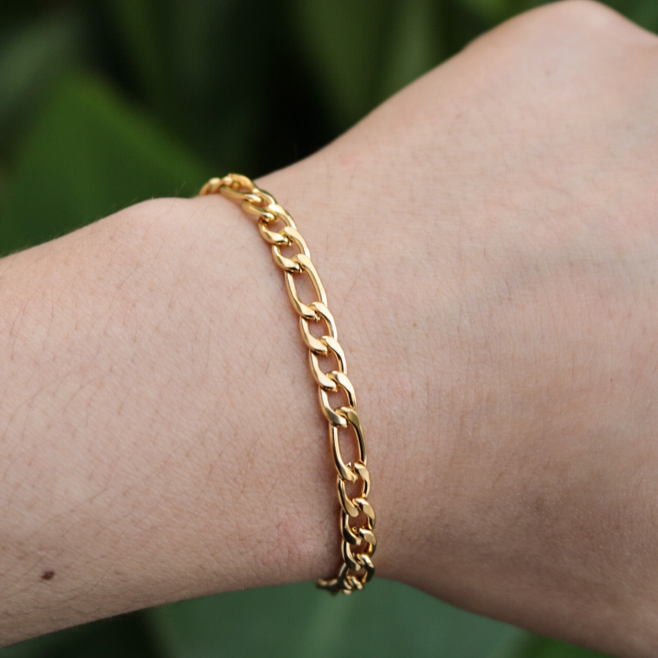 Buy Gold Stainless Steel 5.6mm Figaro Chain Bracelet Online - Inox Jewelry  India