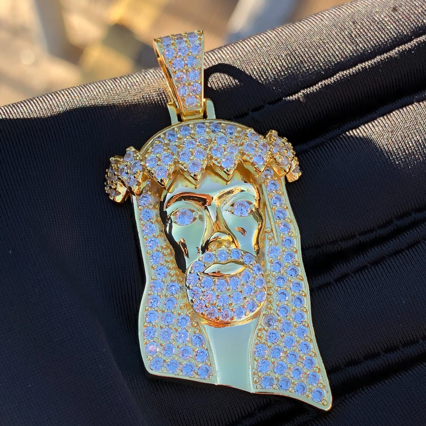 Jesus Head Pendant - Gold